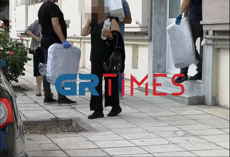 Συνελήφθη και ο αδελφός του.