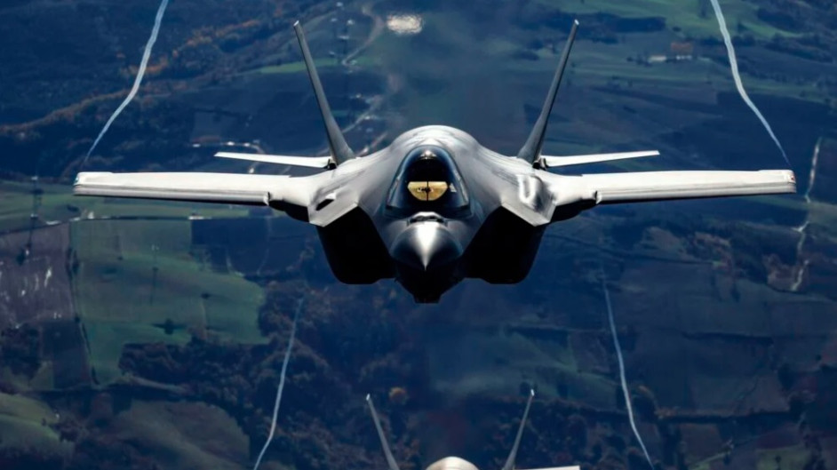 F35