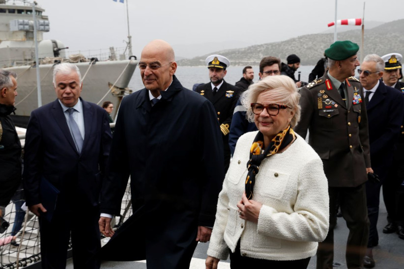Δένδιας