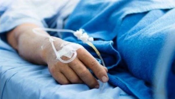 Βρετανία: 19χρονος ξύπνησε από κώμα σχεδόν 1 χρόνο μετά, μη γνωρίζοντας για την πανδημία
