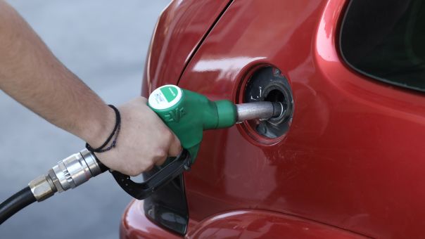 Κλιματικός νόμος: Θα απαγορεύονται οι πωλήσεις ΙΧ βενζίνης από το 2030;-Οι σαρωτικές αλλαγές 