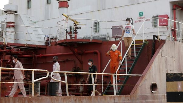 Σύντομα θα επιστρέψουν στη χώρα οι 3 Έλληνες ναυτικοί που απήχθησαν από πειρατές στη Νιγηρία