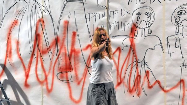 Στη Δικαιοσύνη Φιλοζωική για ταινία της Λένας Κιτσοπούλου με σφαγή ζαρκαδιού