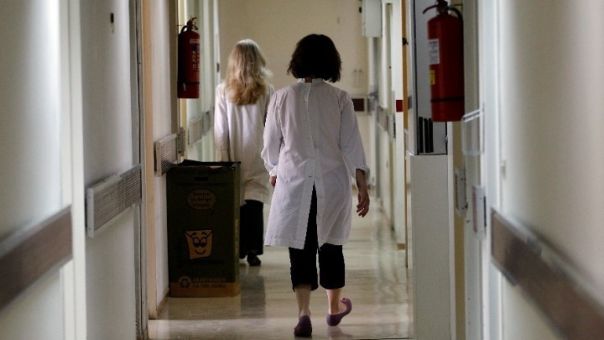 Στο νοσοκομείο 4χρονο κοριτσάκι στην Κρήτη - Ήπιε αλκοόλ