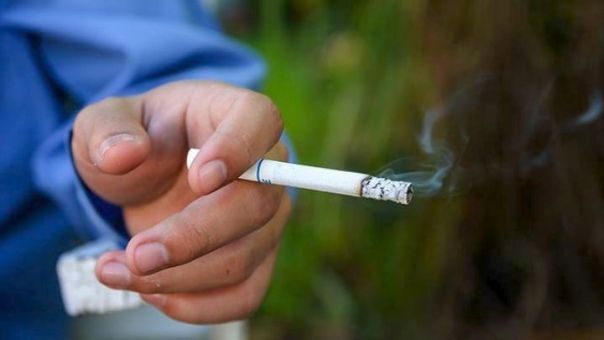 Έρευνα - Covid: Οι καπνιστές παρουσιάζουν ιδιαίτερα αυξημένο κίνδυνο βαριάς νόσου και θανάτου