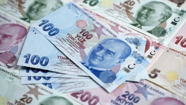 Τουρκία: Η λίρα υποχώρησε στο ιστορικό χαμηλό επίπεδο των 8 λιρών ανά δολάριο