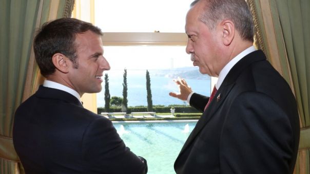 «Άνοιγμα» Ερντογάν στον Μακρόν: «Νίκη η ήττα της Λεπέν στις γαλλικές προεδρικές εκλογές»