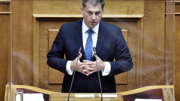 Βουλή-Θεοχάρης: Απύθμενο θράσος και αχαλίνωτος αριβισμός η πρόταση δυσπιστίας του ΣΥΡΙΖΑ