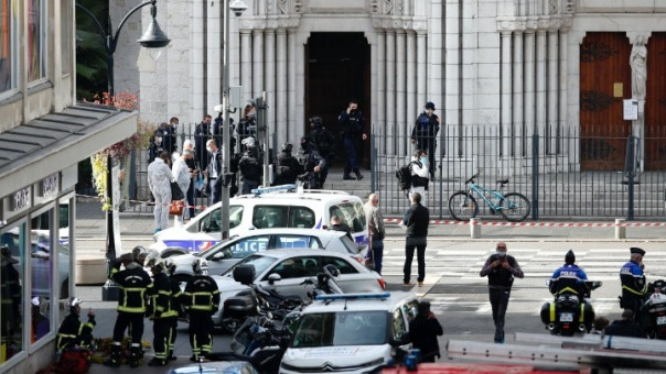 Γαλλία: Ποιος είναι ο δράστης της επίθεσης- Φωνάζε «Αλλάχου Άκμπαρ» ακόμα και στο ασθενοφόρο 