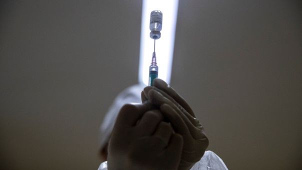 Λύση για το εμβόλιο η κατάργηση της «πατέντας»; Αντιδρούν οι «πλούσιοι» 