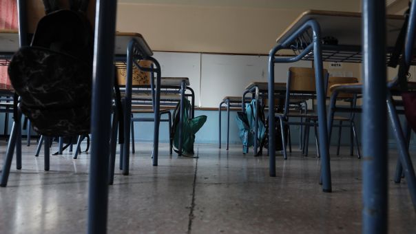 Συνελήφθη καθηγήτρια στην Αθήνα για ξυλοδαρμό μαθητή