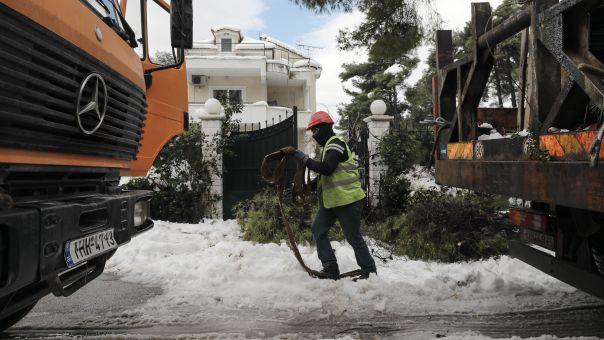 Ο Δήμος Χαλανδρίου μετακινεί σε ξενοδοχεία δημότες που παραμένουν χωρίς ρεύμα	