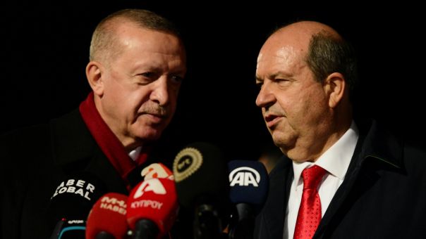 Ασφυξία στα Κατεχόμενα: Ο Ερντογάν όρισε τον Οκτάι «κυβερνήτη» 