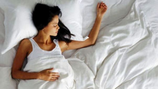 Υoga Νidra: Μια νέα πρακτική που θα σε βοηθήσει να κοιμάσαι καλύτερα τα βράδια
