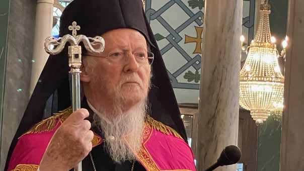 Οικουμενικός Πατριάρχης: Στον πανηγυρίζοντα ναό Αγίων Κωνσταντίνου και Ελένης Σταυροδρομίου
