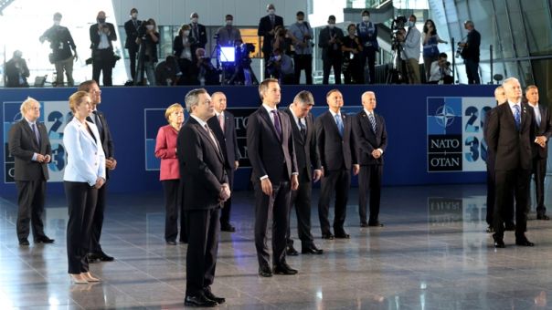 Σύνοδος ΝΑΤΟ - Ανακοινωθέν: Εντεινόμενη απειλή η Ρωσία - Ανησυχία για το Πεκίνο