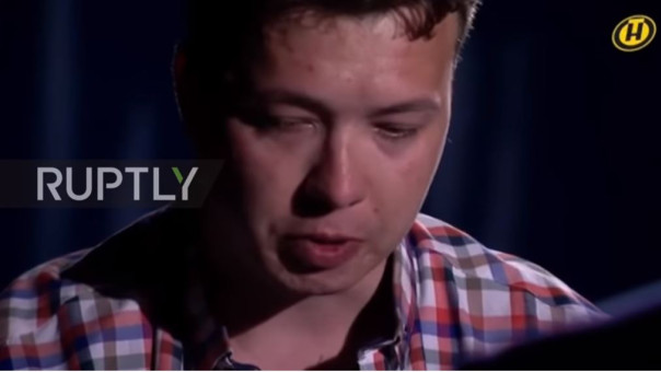 Σάλος με νέα συνέντευξη Προτασέβιτς: Κλαίει και «επαινεί» Λουκασένκο-Πατέρας: Βασανίστηκε