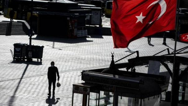 Άγκυρα: Η Βρετανία αποσύρει το εμπάργκο όπλων κατά της Τουρκίας