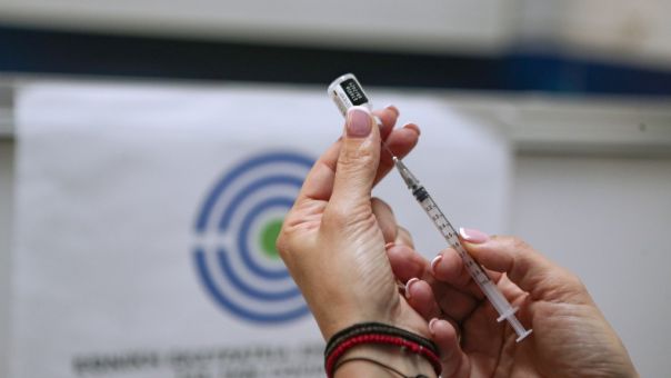 Κορωνοϊός -Τροπολογία: Με πόσα χρήματα θα αμείβονται οι ιδιώτες γιατροί για εμβολιασμό