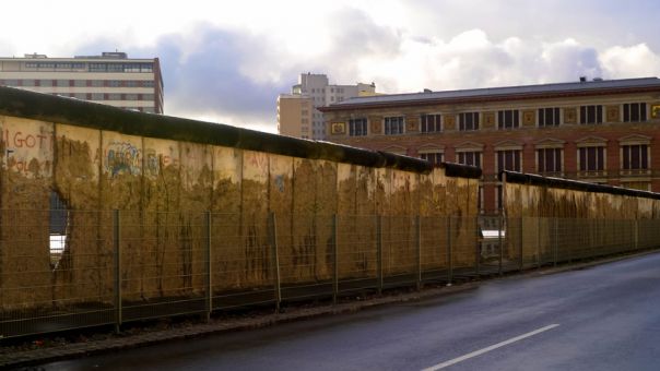 Τείχος του Βερολίνου: 60 χρόνια από την...οικοδόμηση του- Ο ρόλος της Στάζι και ο «ψεύτης» Ούλμπριχτ 