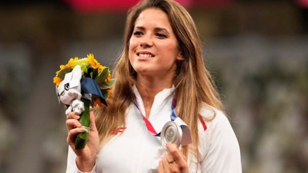 Σπουδαία κίνηση: Ολυμπιονίκης πούλησε το μετάλλιό της για την εγχείρηση ενός βρέφους