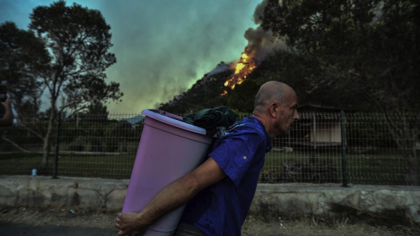 Handelsblatt για φωτιές: Η Τουρκία δεν διαθέτει καν λειτουργική μονάδα πυρόσβεσης 
