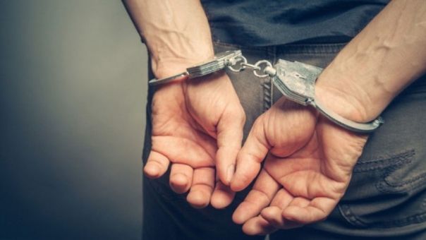 Σύλληψη παίκτη ριάλιτι στη Ρόδο μετά από καταγγελία για βιασμό
