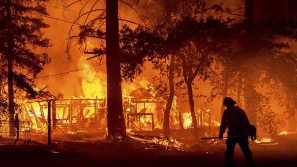 Κολοράντο: Πυρκαγιά κατέστρεψε εκατοντάδες σπίτια - Χιλιάδες άνθρωποι εκκένωσαν την περιοχή 