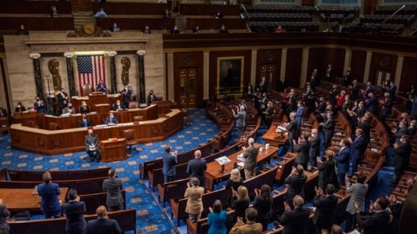 Γερουσία: Κρίσιμη ψηφοφορία για να αποτραπεί η παράλυση του ομοσπονδιακού κράτους	