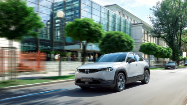 Mazda: Βασικός στόχος η μείωση των εκπομπών CO2 