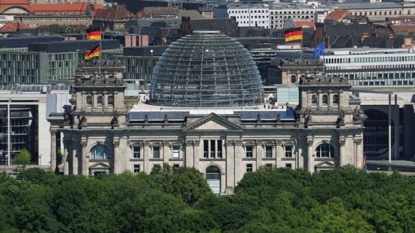 Διχογνωμία στο Βερολίνο για τη διαχείριση της πανδημίας - Εξαντλημένοι οι Γερμανοί