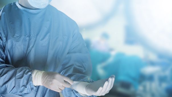 ΗΠΑ: Για πρώτη φορά στον κόσμο γιατροί συνέδεσαν σε άνθρωπο νεφρό από χοίρο