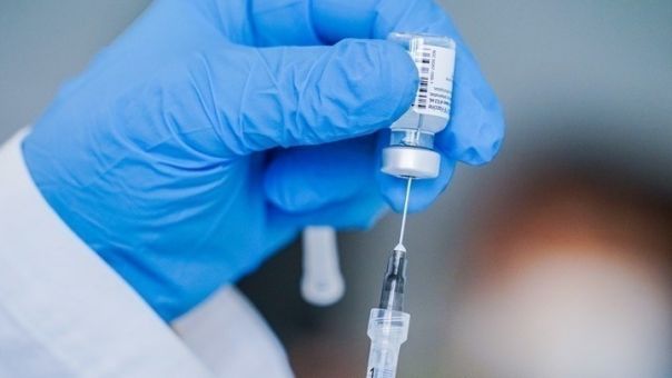 Ανοίγει σήμερα η πλατφόρμα των ραντεβού για εμβολιασμό με την 4η δόση για τους άνω των 80 ετών	