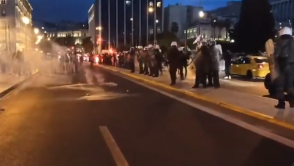 Επεισόδια στο Πανεκπαιδευτικό συλλαλητήριο στην Αθήνα (vid)