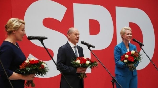 Γερμανία:  «Πράσινο φως» από το FDP για έναρξη διαπραγματεύσεων με Σοσιαλδημοκράτες-Πράσινους