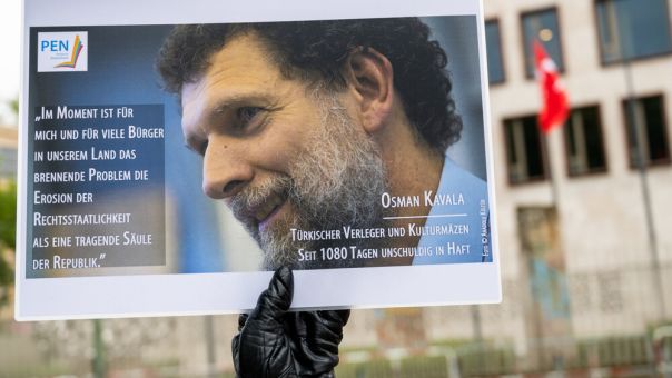 Η... τύχη του Οσμάν Καβαλά εξετάζεται και πάλι από τουρκικό δικαστήριο	