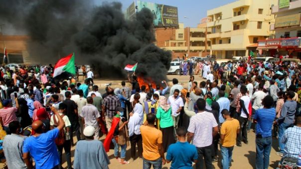 Πραξικόπημα στο Σουδάν: Η Παγκόσμια Τράπεζα ανέστειλε κάθε εκταμίευση βοήθειας 