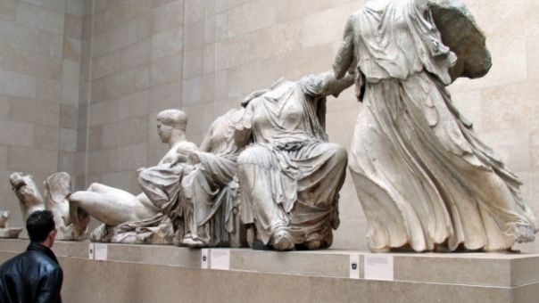 Le Journal des Arts: «Αγγλία και Ελλάδα έτοιμες να ανταλλάξουν απόψεις για τα μάρμαρα του Έλγιν»