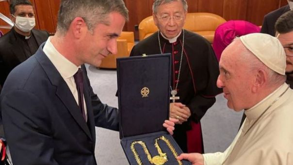 Ο Πάπας Φραγκίσκος έστειλε ευχαριστήρια επιστολή στον Κώστα Μπακογιάννη
