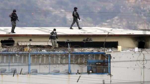 Ισημερινός: Παρατείνεται ο έλεγχος της πρόσβασης από τον στρατό στις φυλακές