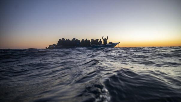 Πλοίο των Γιατρών Χωρίς Σύνορα διέσωσε 240 μετανάστες στη Μεσόγειο 