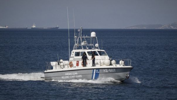 Υποπολυβόλο εντόπισε πολίτης, στη θαλάσσια περιοχή της παραλίας μπροστά από το Στάδιο Ειρήνης και Φιλίας 
