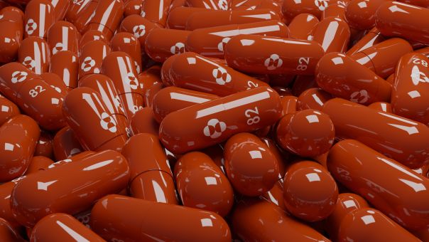 Το χάπι Merck κατά της COVID-19 λειτουργεί εναντίον της Όμικρον - Τι δείχνουν εργαστηριακές έρευνες