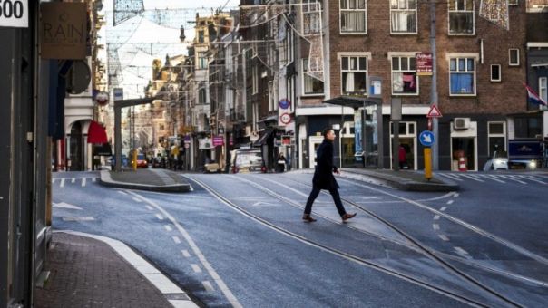 Ολλανδία: Ραγδαία αύξηση κρουσμάτων κορωνοϊού, παρά το lockdown 