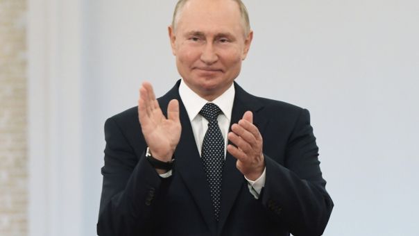 Ρωσία-Βατικανό: Ο Πούτιν θέλει να υπερασπιστεί μαζί με τον πάπα τα «συμφέροντα των χριστιανών»
