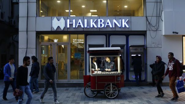 Δώρο στον Ερντογάν από τις ΗΠΑ; «Πάγωσε» η δίκη Halkbank – Τι αφορά
