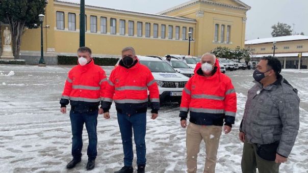 Περιφέρεια Αττικής: Σε ετοιμότητα 10 οχήματα 4x4 του ΕΚΑΒ για μεταφορά ασθενών 