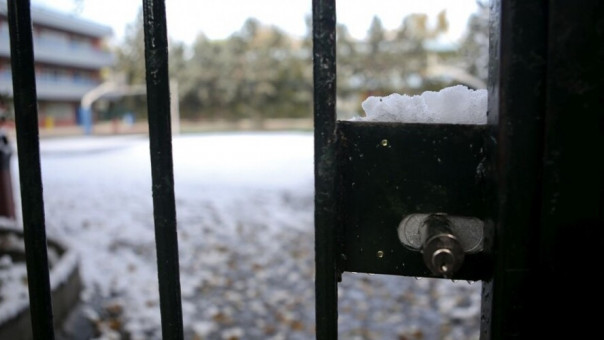 Κλειστά σχολεία και ακυρώσεις πτήσεων στον Έβρο λόγω «Διομήδη»