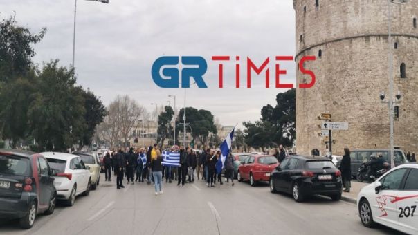 Αντιεμβολιαστές έκαναν πορεία διαμαρτυρίας στη Θεσσαλονίκη- Δείτε εικόνες και βίντεο