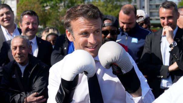Γαλλία - Εκλογές: Ο Μακρόν είπε ότι «τίποτα δεν έχει κριθεί» και έβαλε γάντια πυγμαχίας – Δείτε βίντεο
